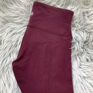 25” Lululemon Maroon Wunder Under
